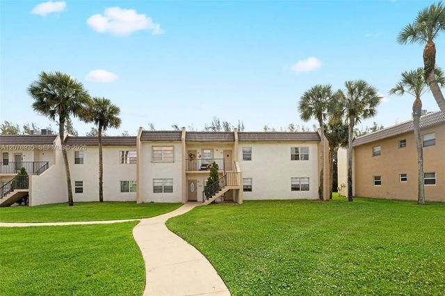 2 of 35 - 110 Lake Meryl Drive #216, West Palm Beach, FL