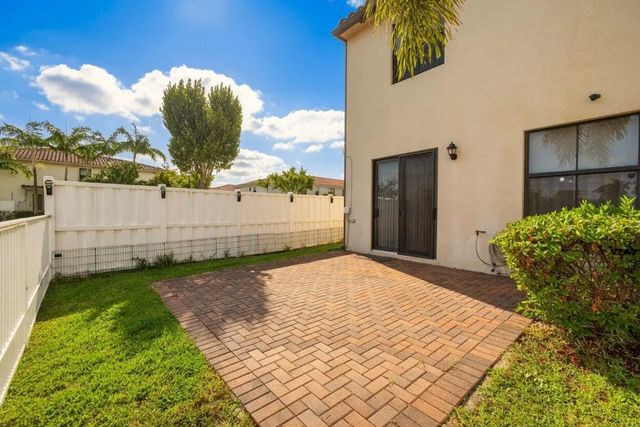 4 of 45 - 3002 Butternut Lane, Riviera Beach, FL