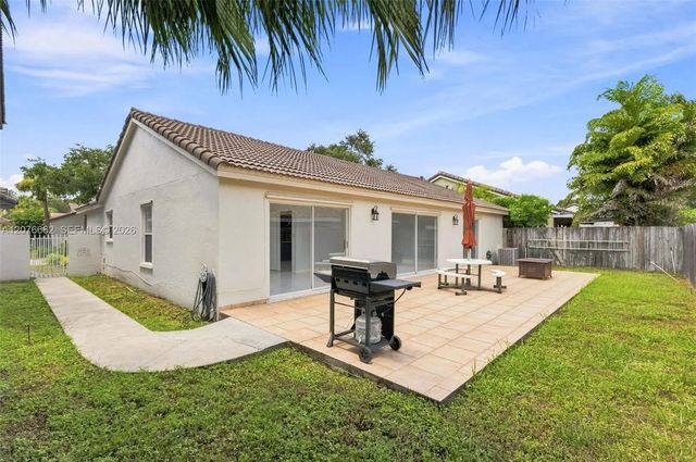 3 of 40 - 19181 Nw 89th Avenue, Hialeah, FL