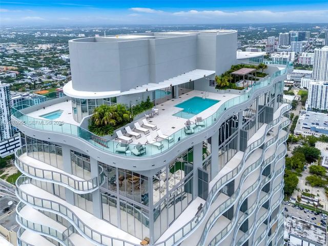 2 of 58 - 1400 Biscayne Boulevard #2305, Miami, FL