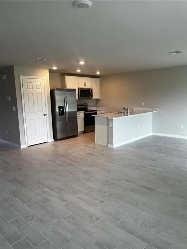 5 of 15 - 4021 35th Street Sw, Lehigh Acres, FL
