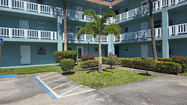 606 Sw Natura Boulevard #208, Deerfield Beach