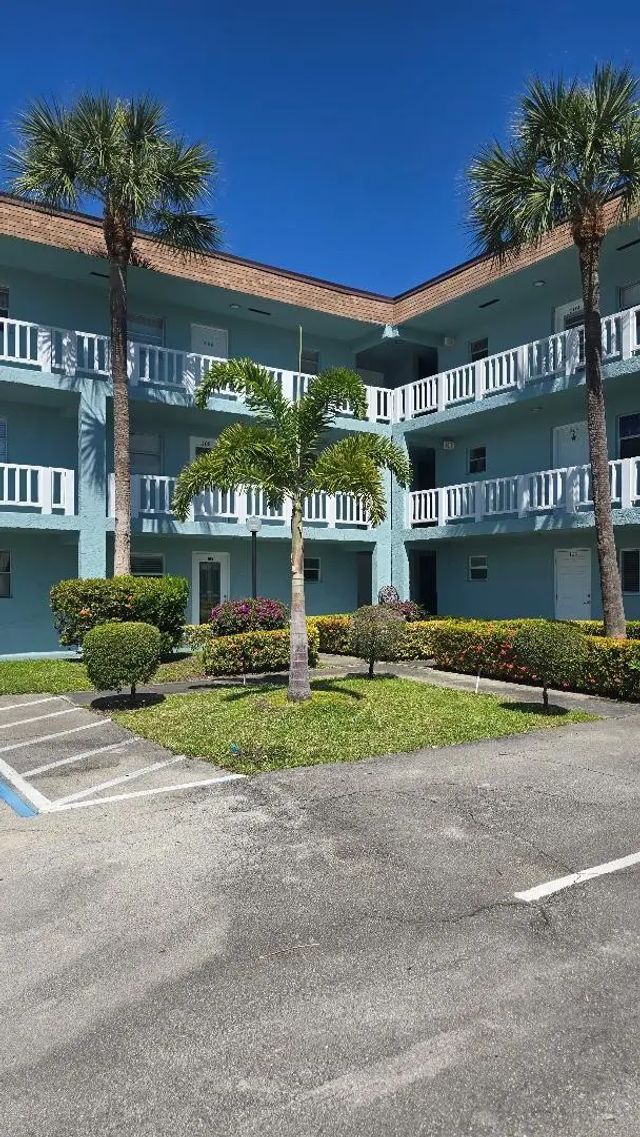 3 of 26 - 606 Sw Natura Boulevard #208, Deerfield Beach, FL