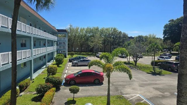 4 of 26 - 606 Sw Natura Boulevard #208, Deerfield Beach, FL