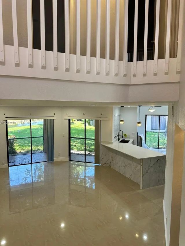 3 of 21 - 9177 W Sunrise Boulevard, Plantation, FL