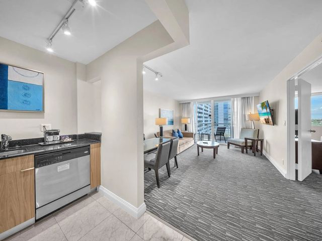 3 of 40 - 2670 E Sunrise Boulevard #805, Fort Lauderdale, FL