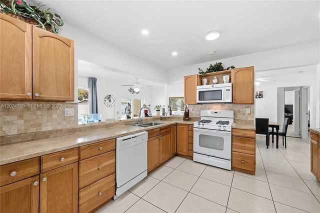 5 of 16 - 8641 Nw 25th Court, Sunrise, FL