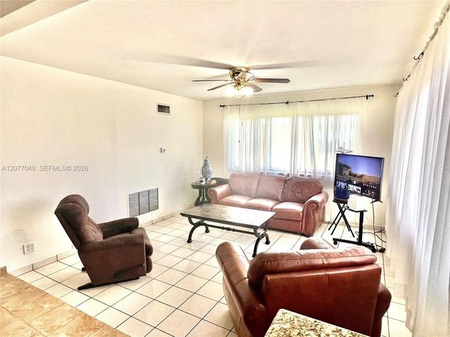 2 of 22 - 106 N 32nd Avenue, Hollywood, FL