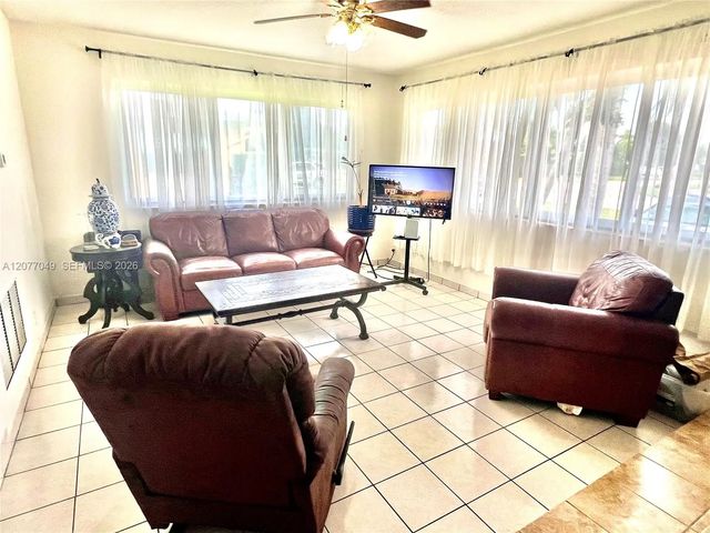 4 of 22 - 106 N 32nd Avenue, Hollywood, FL