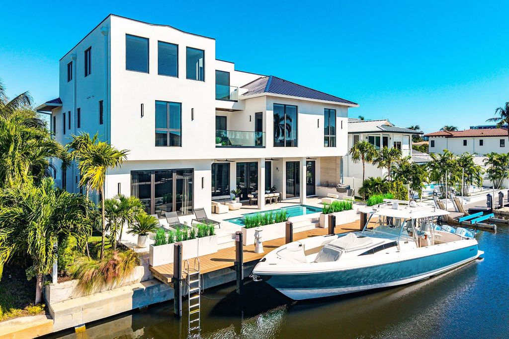 748 Ne 72nd Street, Boca Raton