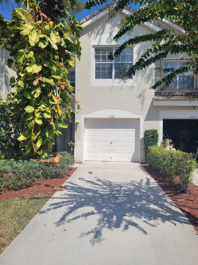 1042 Woodfield Road, Greenacres