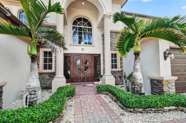3 of 104 - 718 Edgebrook Lane, West Palm Beach, FL