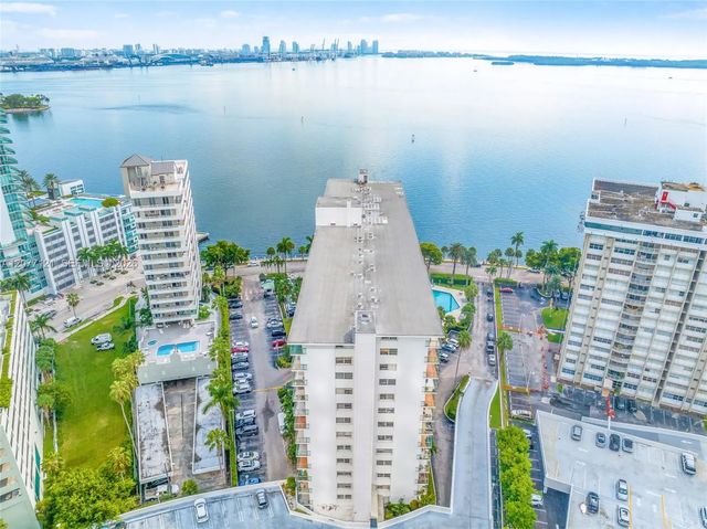 1408 Brickell Bay Drive #703, Miami