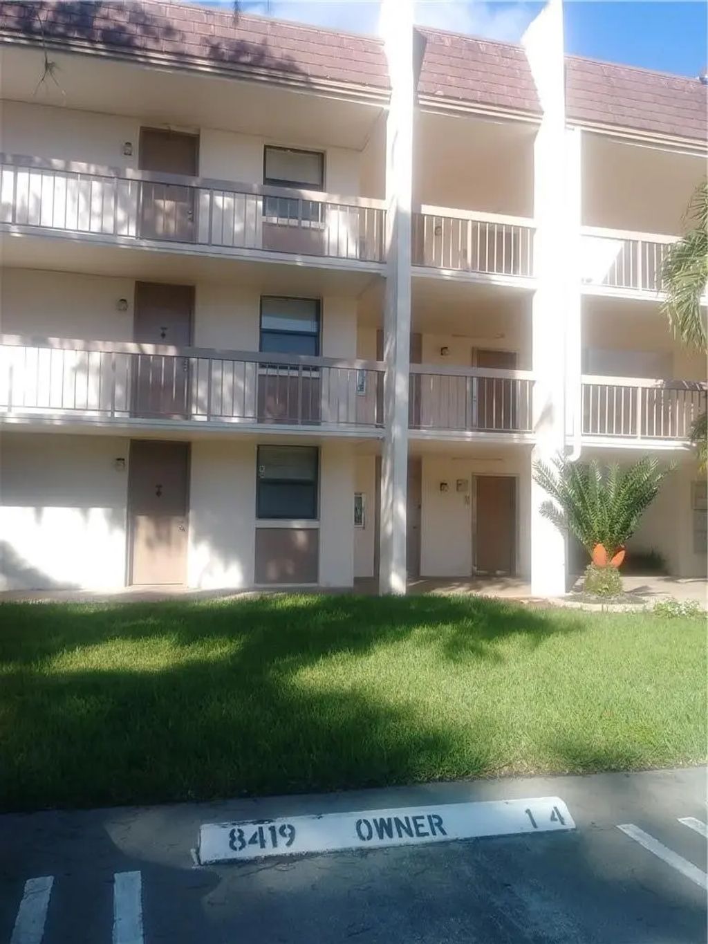 8419 Forest Hills Drive #105, Coral Springs