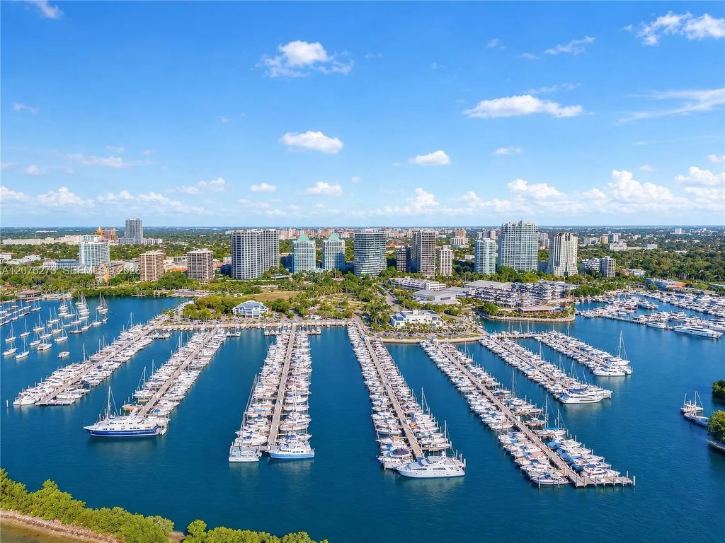 3400 Sw 27th Avenue #902, Miami
