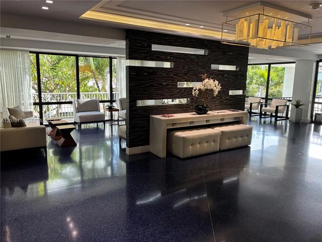 2 of 12 - 4301 Collins Avenue #402, Miami Beach, FL