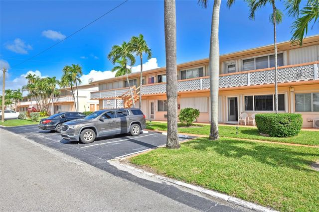 4 of 53 - 925 Sw 11th Avenue #unit J17, Hallandale Beach, FL