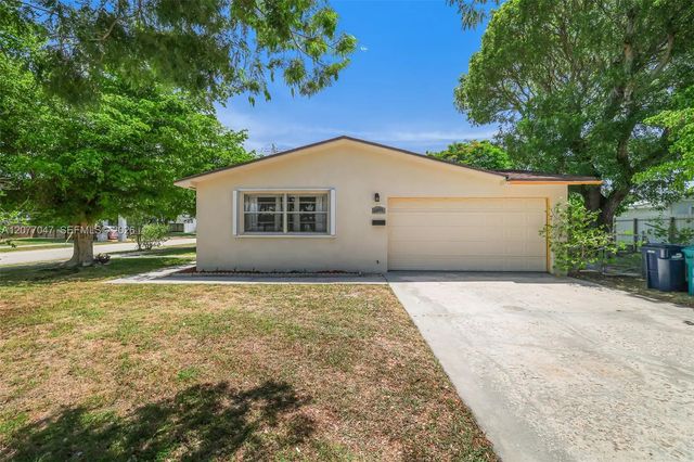 9354 Caribbean Boulevard, Cutler Bay