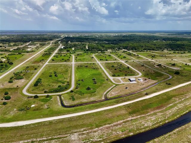 5 of 48 - 216 Lynbrook Loop, LaBelle, FL