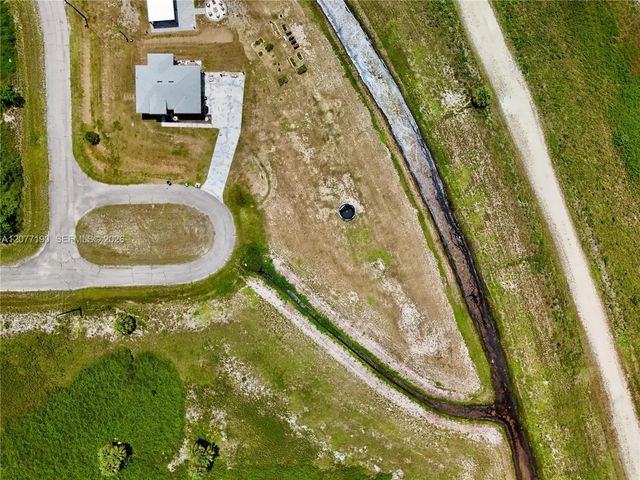 3 of 39 - 218 Lynbrook Loop, LaBelle, FL