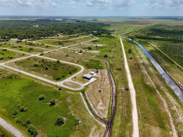 4 of 39 - 218 Lynbrook Loop, LaBelle, FL