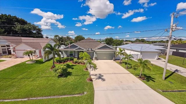 343 Se Fisk Road, Port St. Lucie