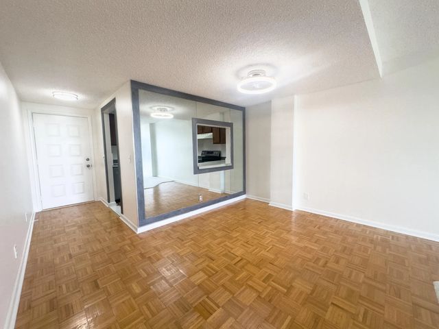 4 of 27 - 890 N Federal Highway #409, Lantana, FL