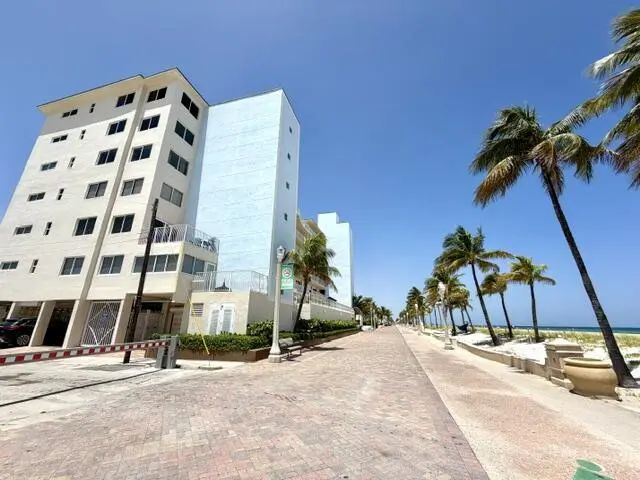 300 Oregon Street #506, Hollywood