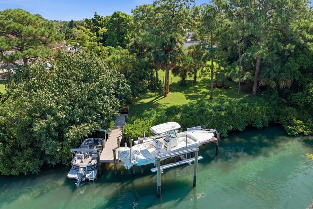 4916 Se Manatee Cove Road, Stuart