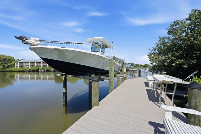2 of 31 - 4916 Se Manatee Cove Road, Stuart, FL