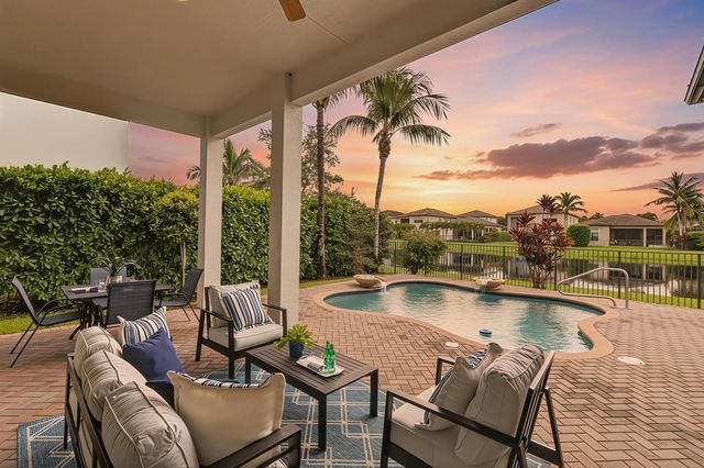 9512 Eden Roc Court, Delray Beach