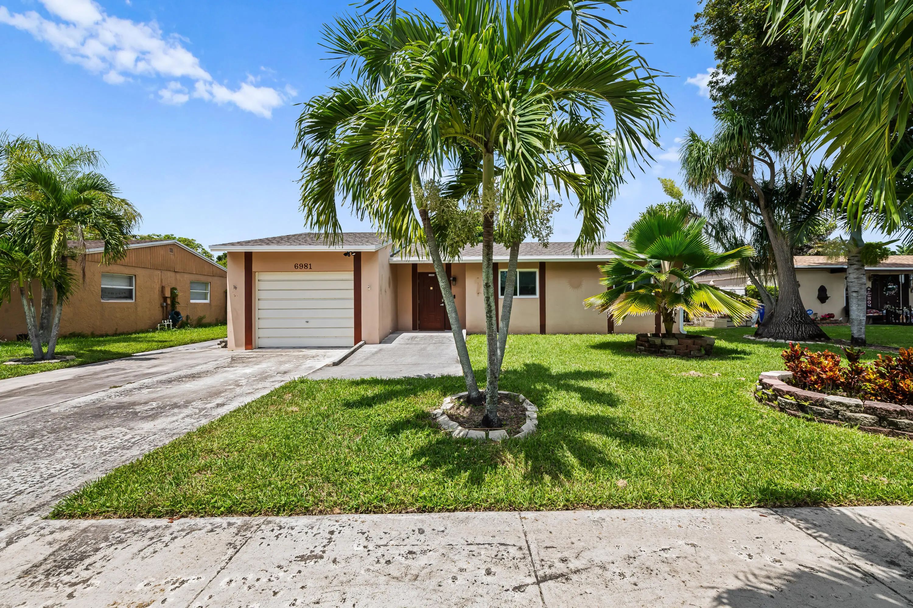 6981 Sw 1st Court, Margate