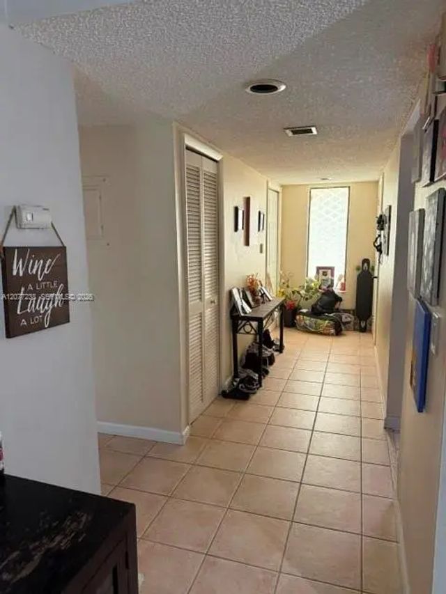 5 of 5 - 215 Lakeview Drive #203, Weston, FL