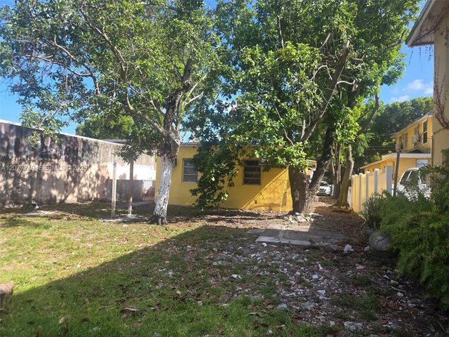 2 of 9 - 1021 Nw 28th Street, Miami, FL