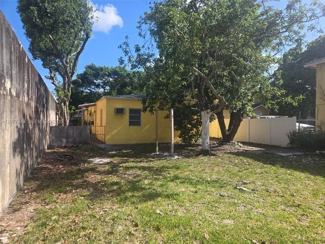 3 of 9 - 1021 Nw 28th Street, Miami, FL