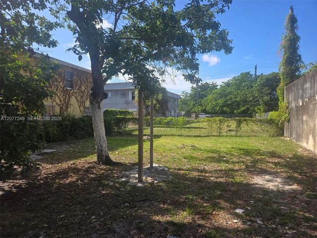 5 of 9 - 1021 Nw 28th Street, Miami, FL