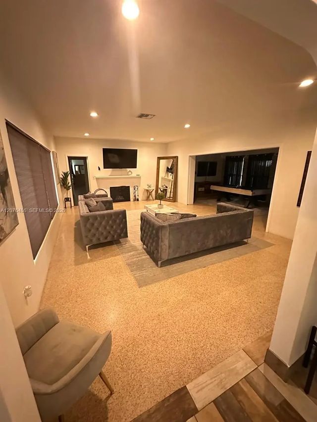 5 of 35 - 400 Ne 2nd Street, Pompano Beach, FL