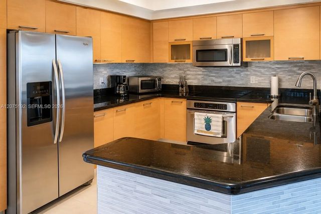 5 of 26 - 14951 Royal Oaks Lane #1601, North Miami, FL