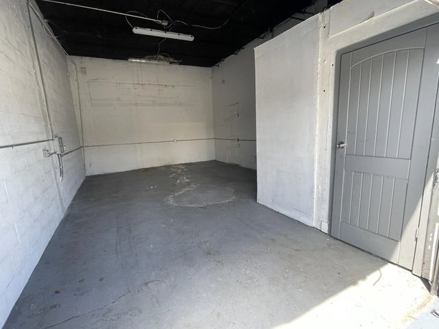 3 of 8 - 823 Nw 45th Street, Oakland Park, FL