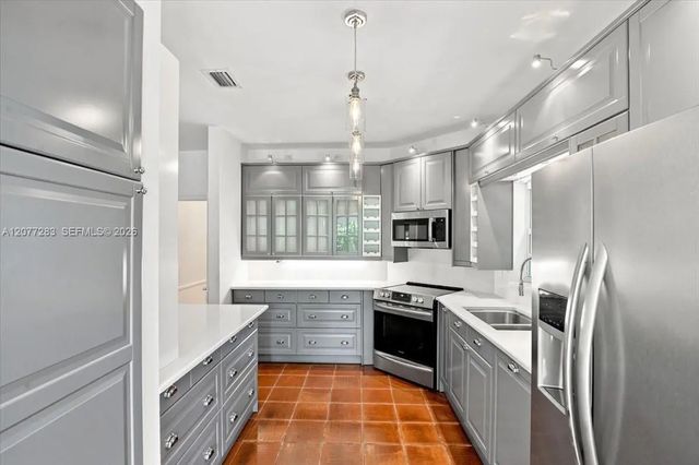 5 of 24 - 6473 Sunset Drive, South Miami, FL