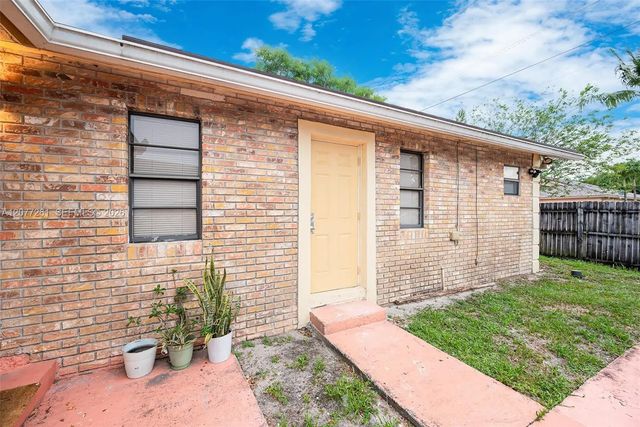2 of 32 - 2420 Nw 22nd Road, Fort Lauderdale, FL