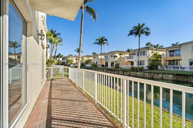 3 of 16 - 3110 Ne 210th Terrace, Aventura, FL