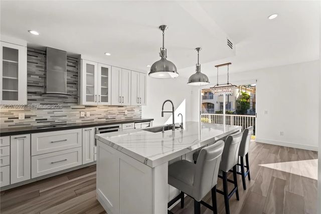 5 of 16 - 3110 Ne 210th Terrace, Aventura, FL