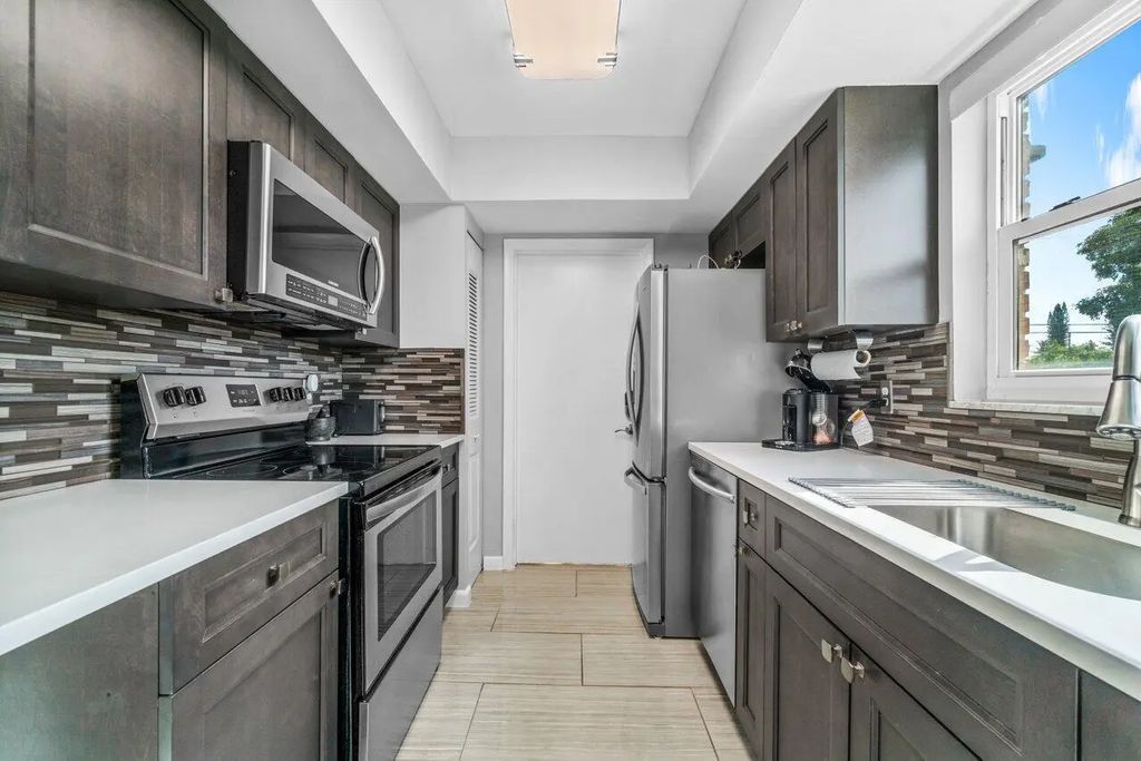 2037 S Seacrest Boulevard #b, Boynton Beach