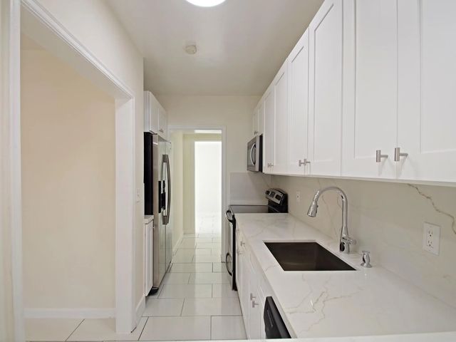 4 of 9 - 1026 Nw 7th Avenue, Fort Lauderdale, FL