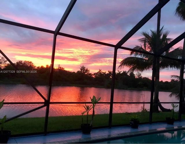2386 Sw 183rd Terrace, Miramar