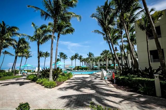 4 of 42 - 3801 S Ocean Drive #5a, Hollywood, FL