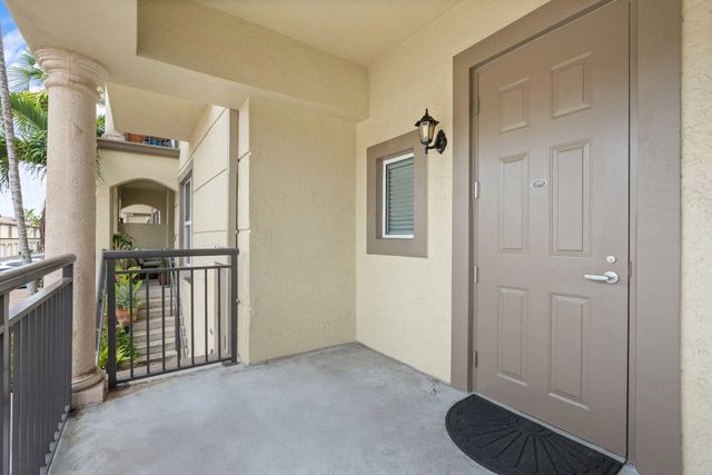 3 of 48 - 2617 Ne 14th Avenue #109, Wilton Manors, FL