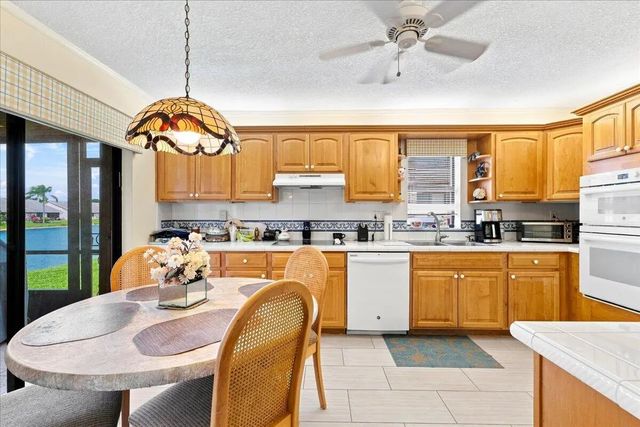 4 of 26 - 9843 Nw 75th Court Nw, Tamarac, FL