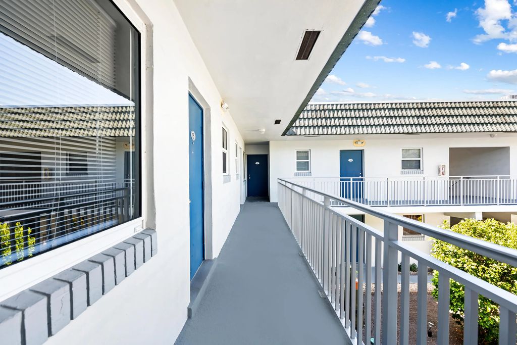 1001 Se 16th Street #15, Fort Lauderdale